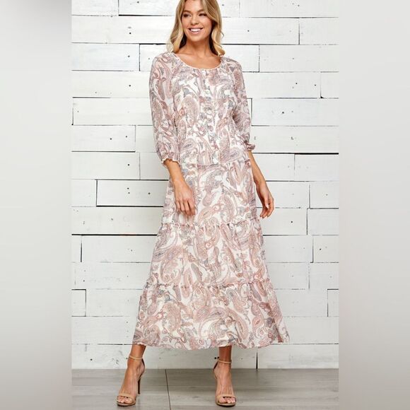 NWT Gorgeous Floral Boho Paisley Maxi Dress Small - Picture 1 of 10